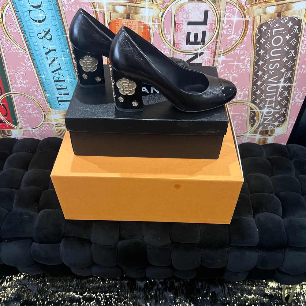 CHANEL Black Heels